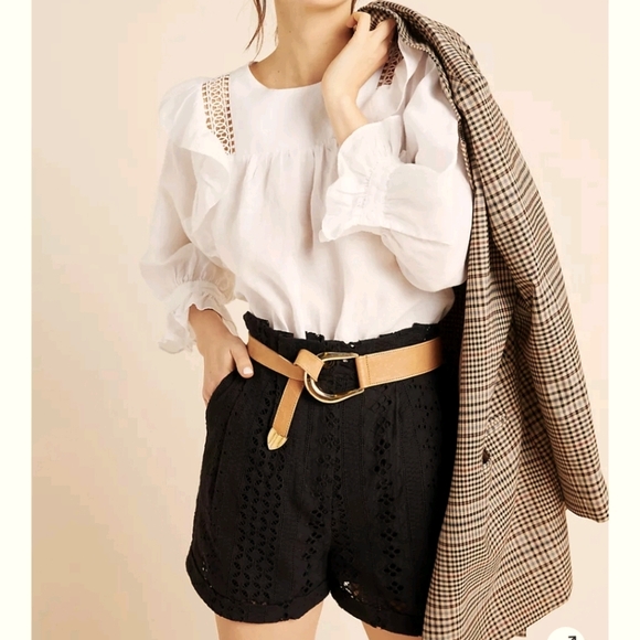 Anthropologie Pants - Anthropologie Moon River Eyelet Lace Shorts